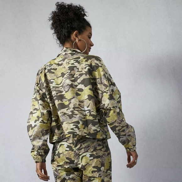 NWT Nike Green Camo Woven Jogging Suit Size L - Picture 3 of 12